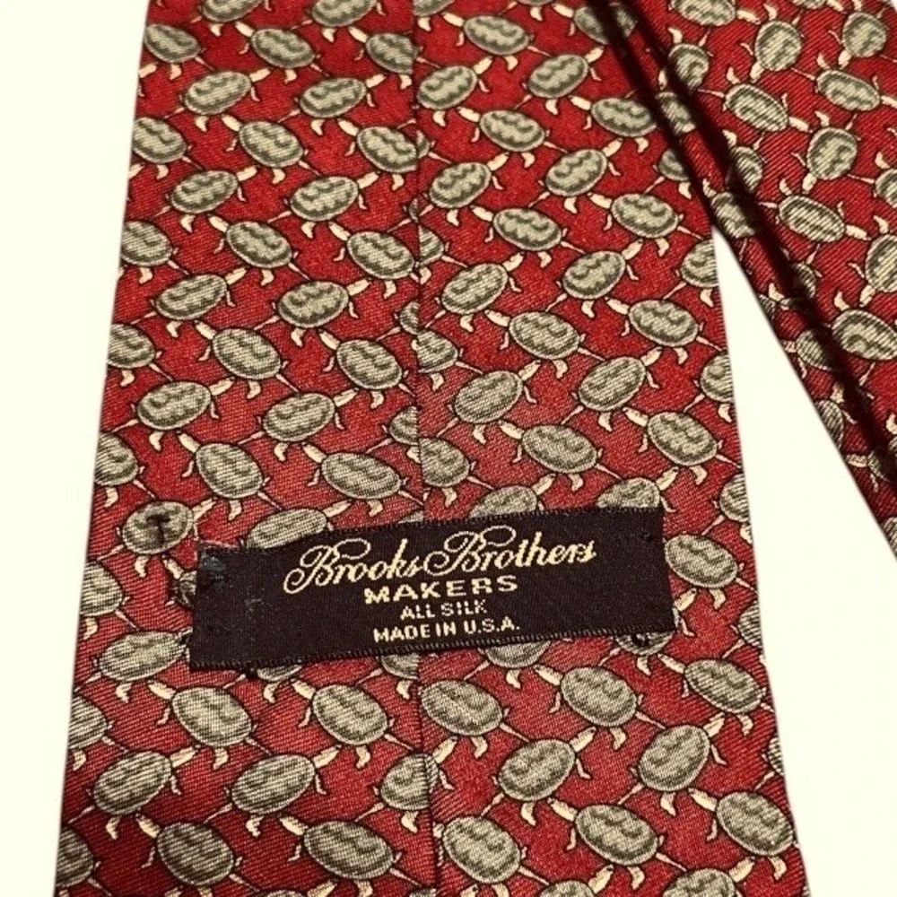 Brooks Brothers Makers Necktie Men Red Green Turtle Print Silk Made in USA